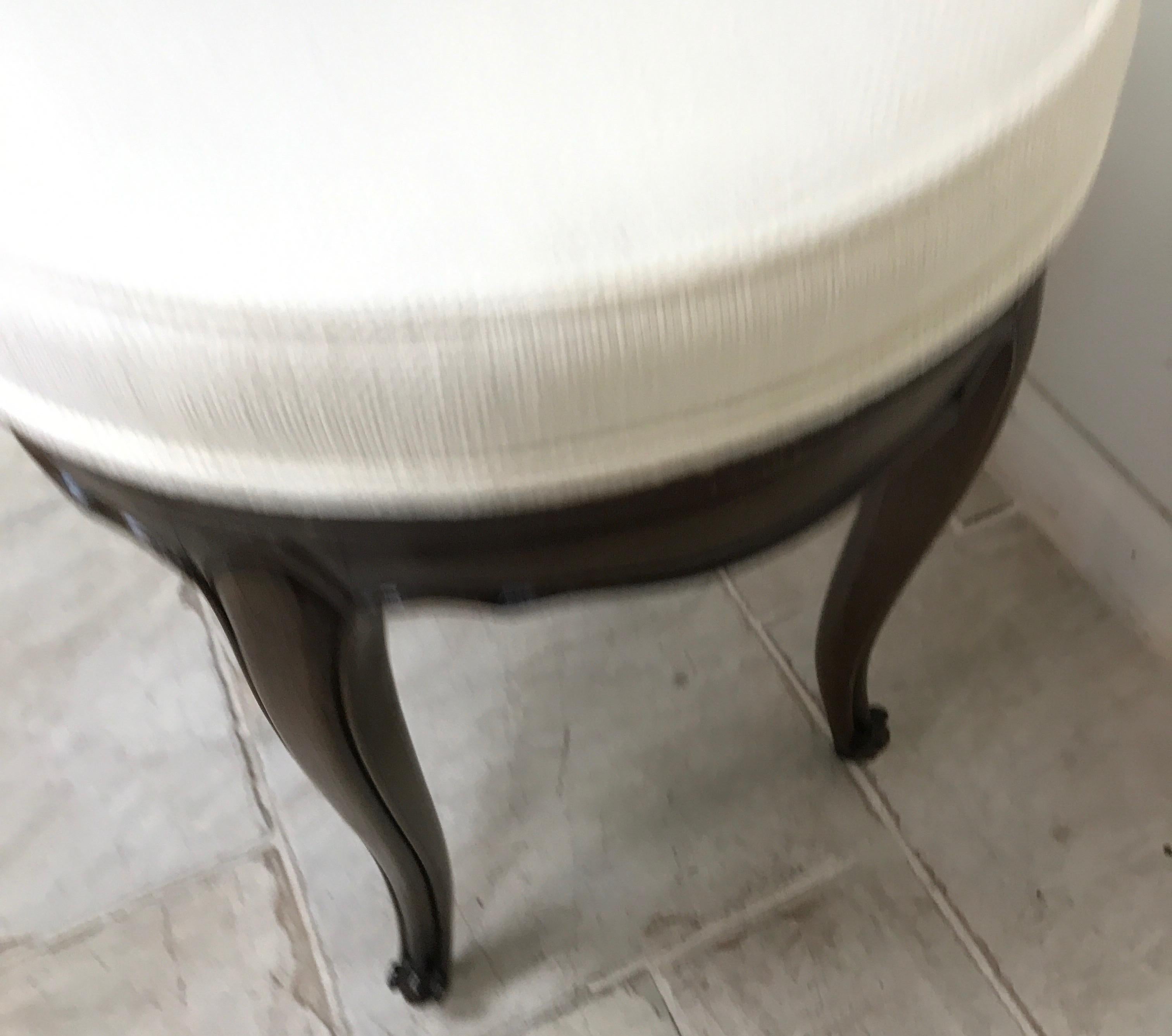 round vanity stool