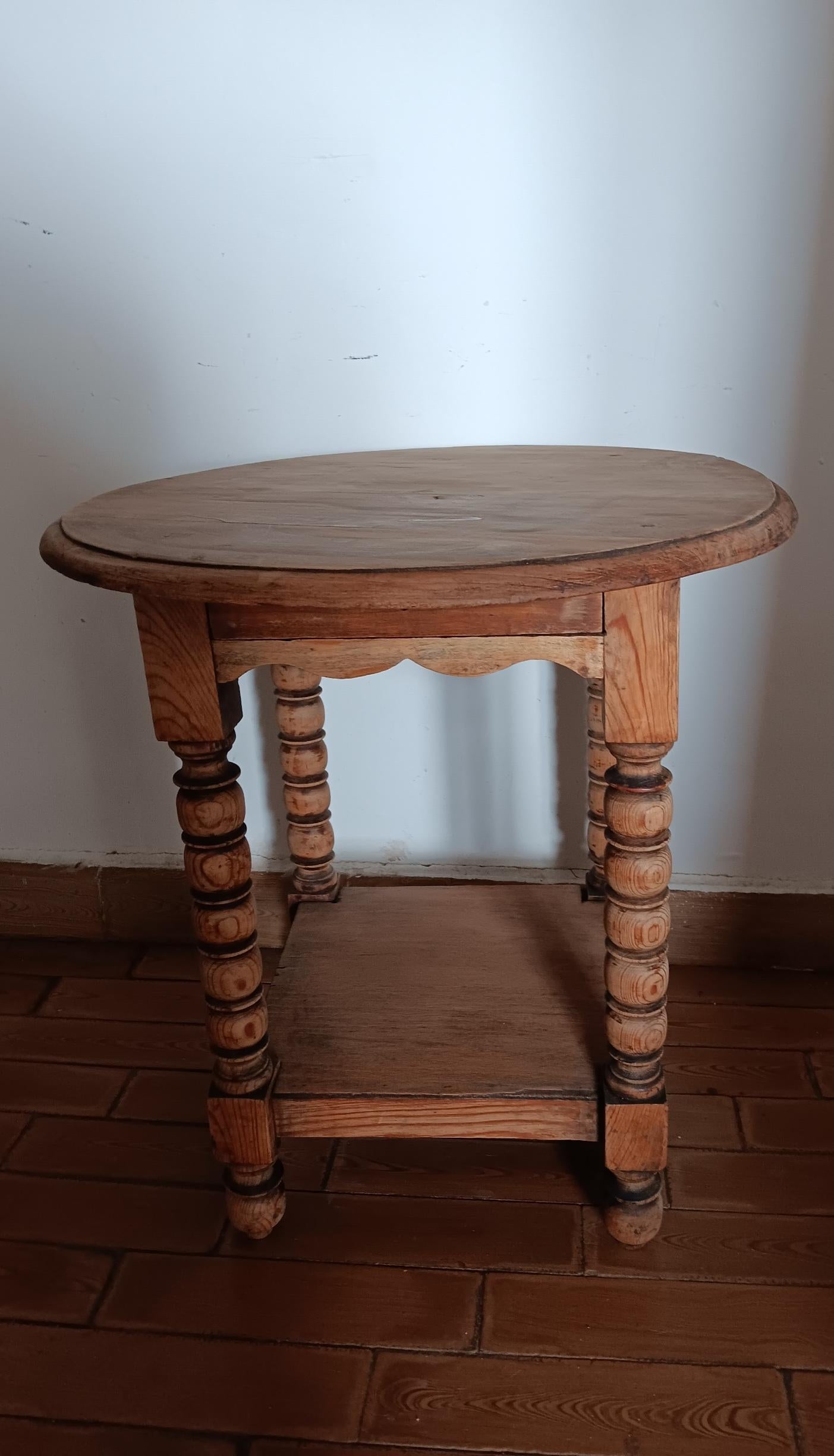 Round Table Bobbin Turned Legs, 19th Century Spain For Sale 6
