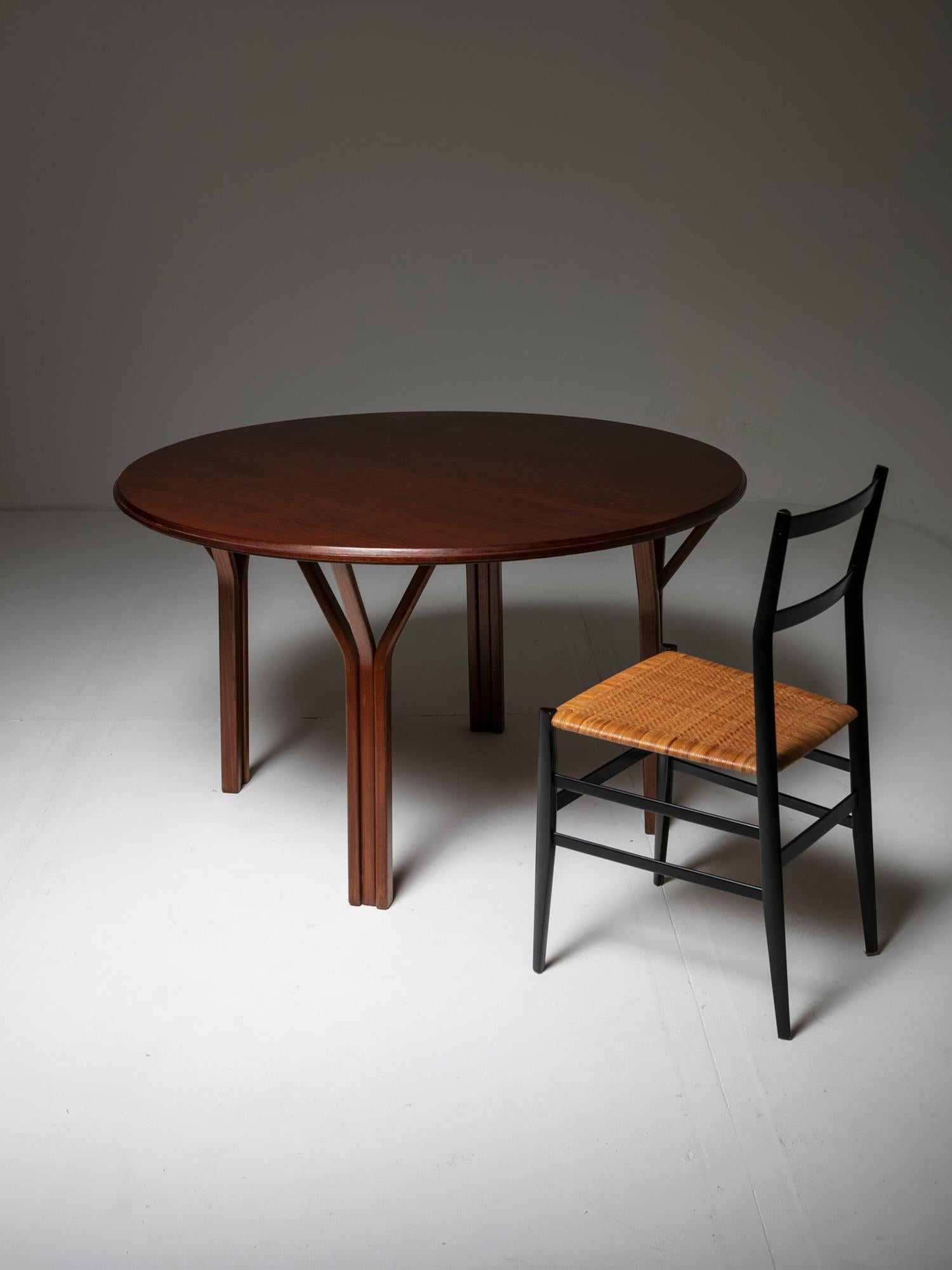 Mid-20th Century Round  Wood Table by Gregotti, Meneghetti, Stoppino for SIM, Italy, 1950s For Sale