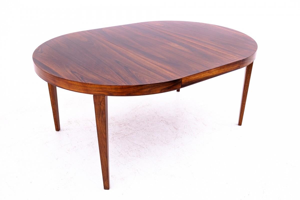 Round table, Danish design, circa 1960. in vendita 1