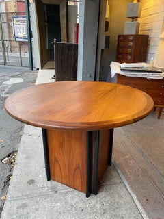Table ronde, éditions FOC, Portugal, années 1960