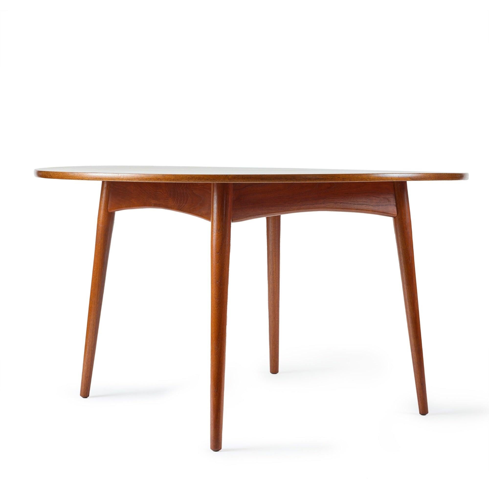 Mesa redonda de Hans Wegner para Andreas Tuck Danés en venta