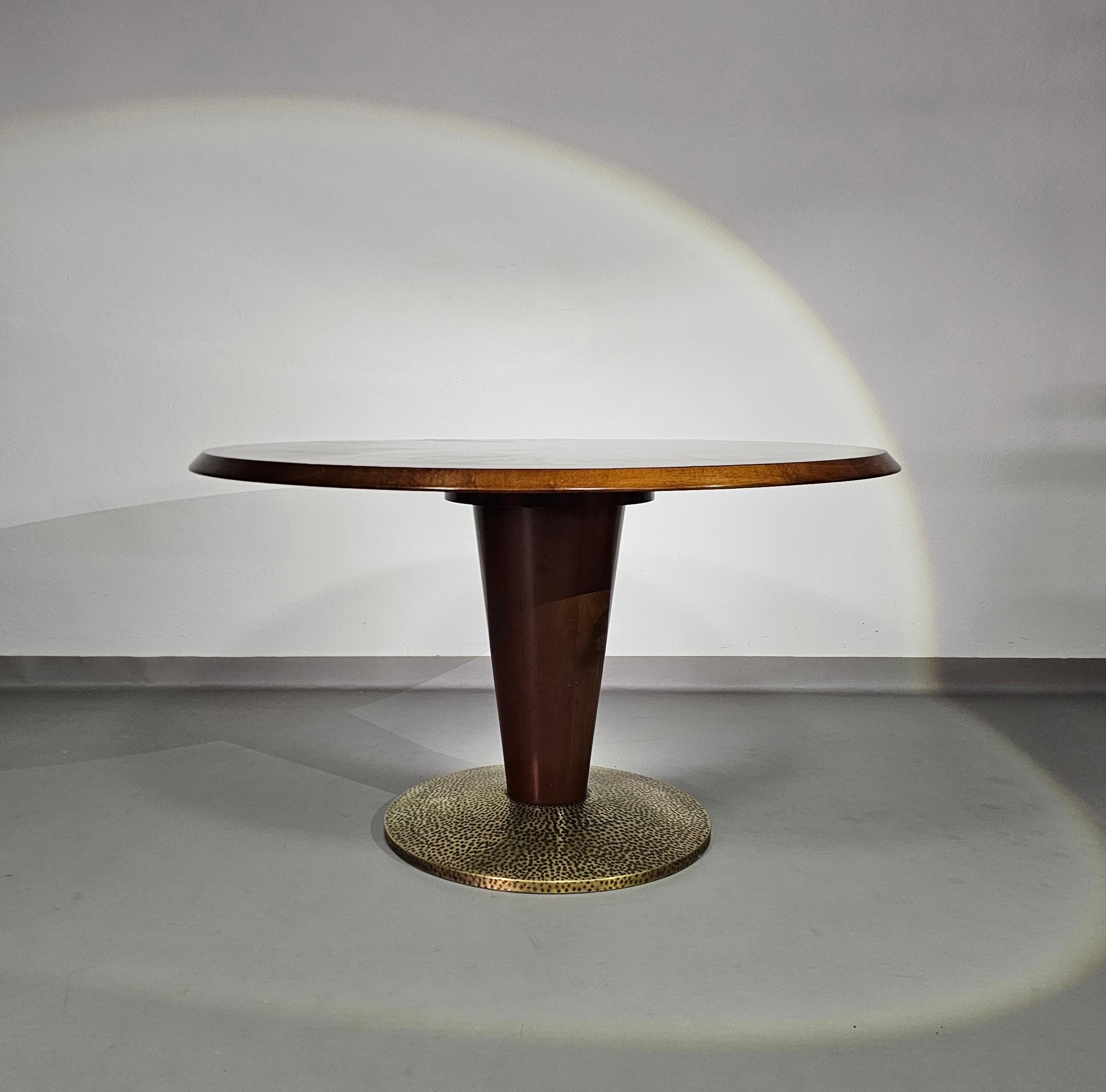 Art Deco Round Table / Hugues Chevalier