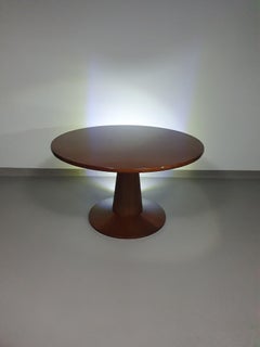 Round Table / Hugues Chevalier / Model Riviera