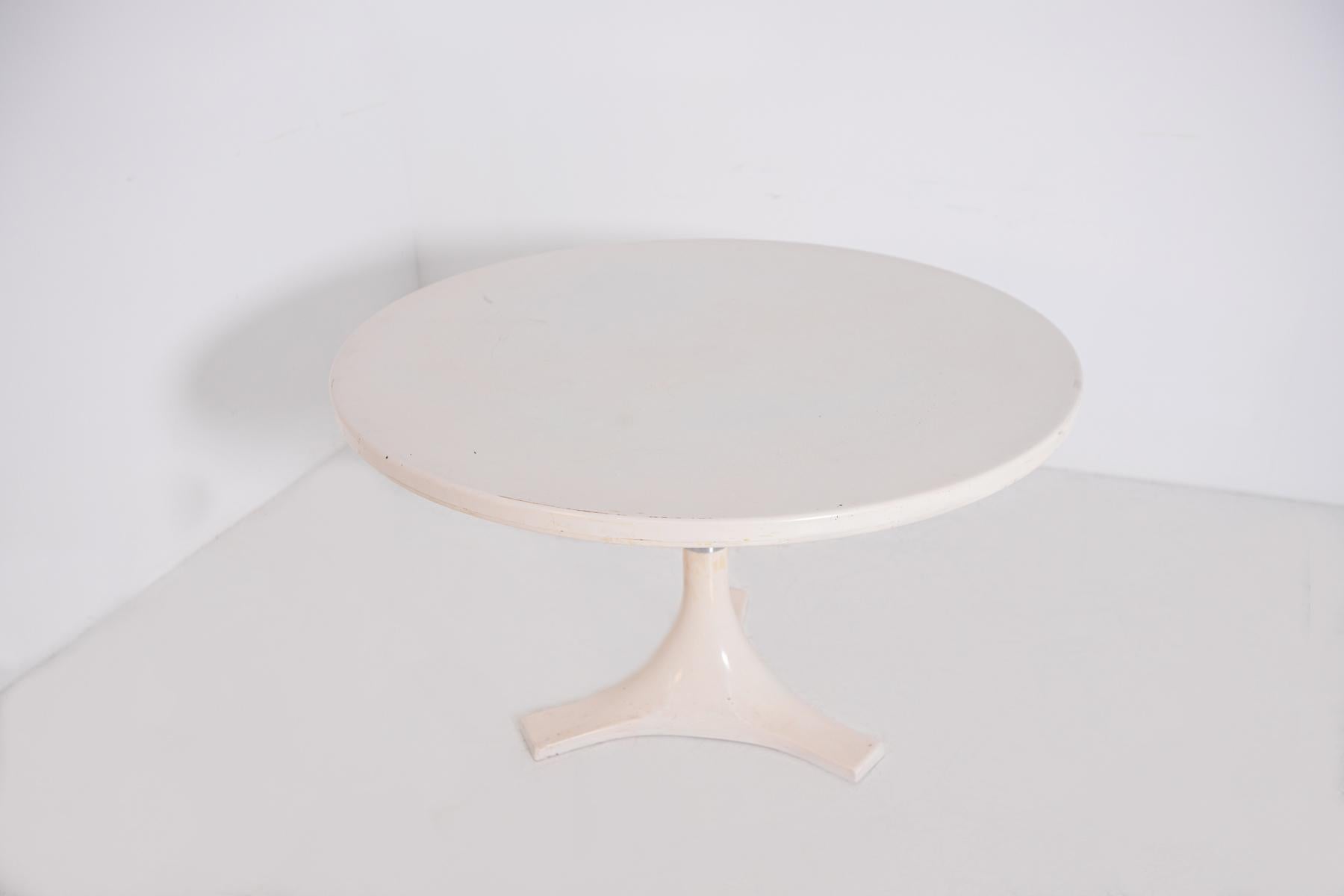 Mid-Century Modern Round Table Ignazio Gardella and Anna Castelli Mod. 4997 for Kartell, 1966s