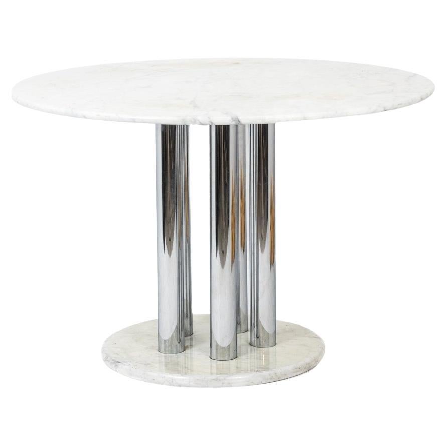 Round table in marble and chrome metal. 1970s. For Sale