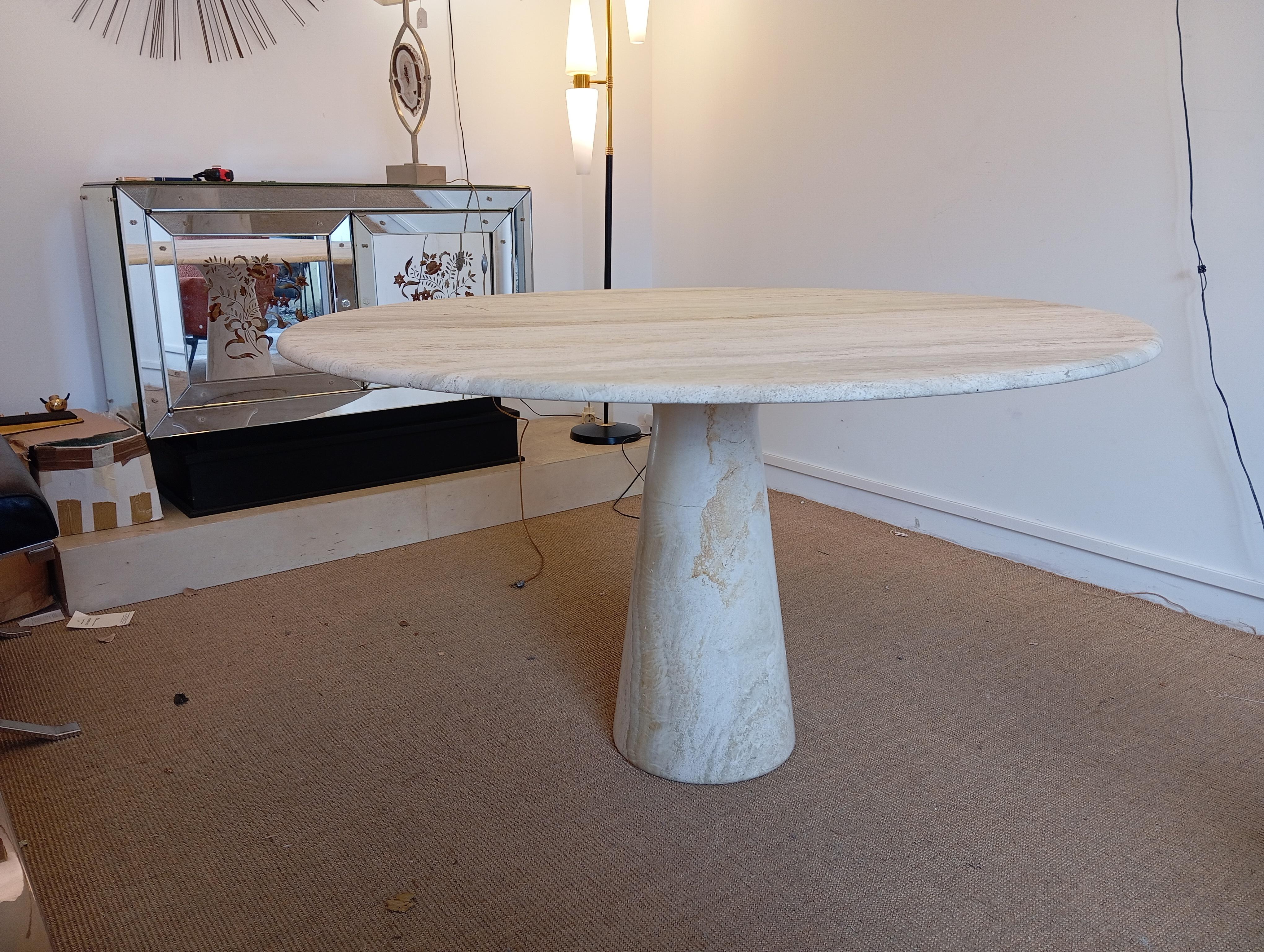 Round table in natural travertine circa 1970 4