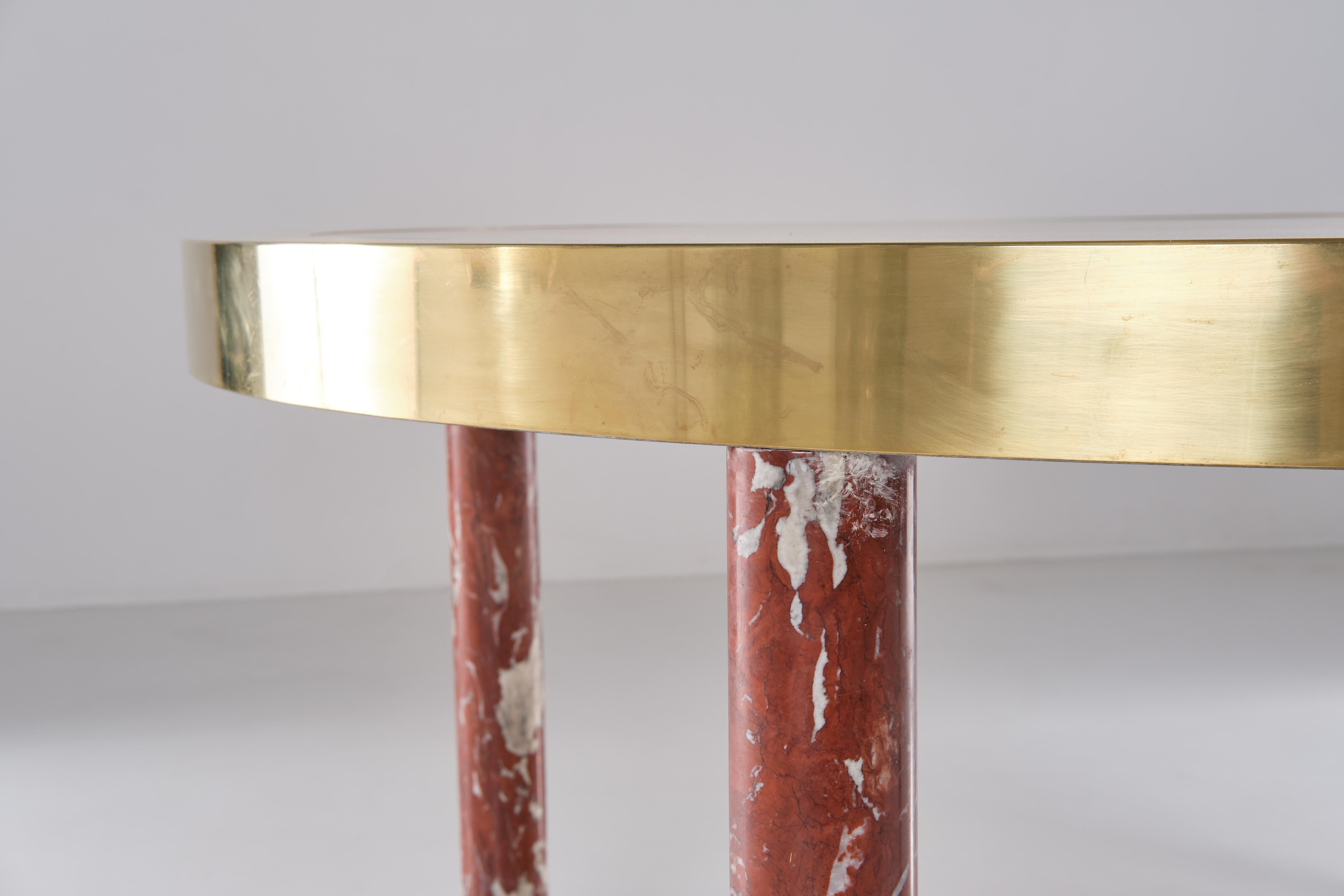 Italian Round Table in Red Marble and Brass by Sandro Petti, 1970 circa For Sale