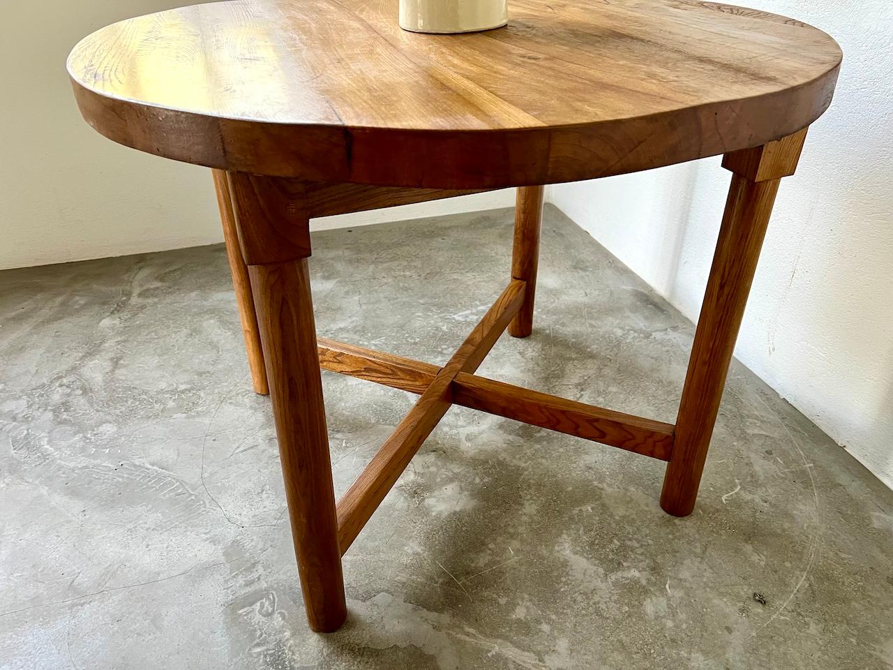 Round table in solid elm by Pierre Gautier Delaye 12
