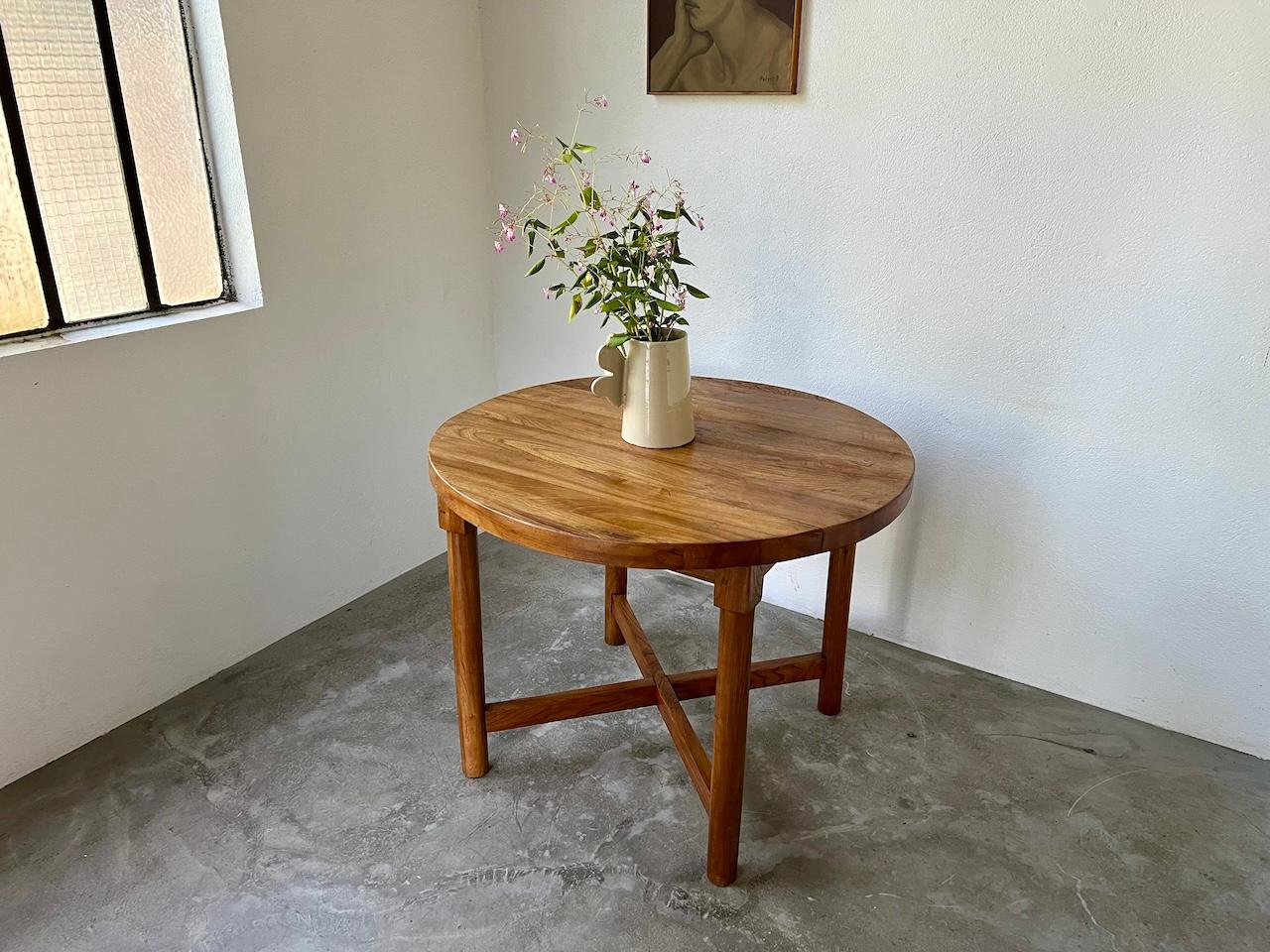 Round table in solid elm by Pierre Gautier Delaye 13