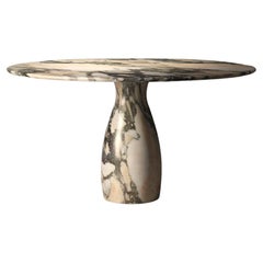 Table ronde fabriquée en marbre