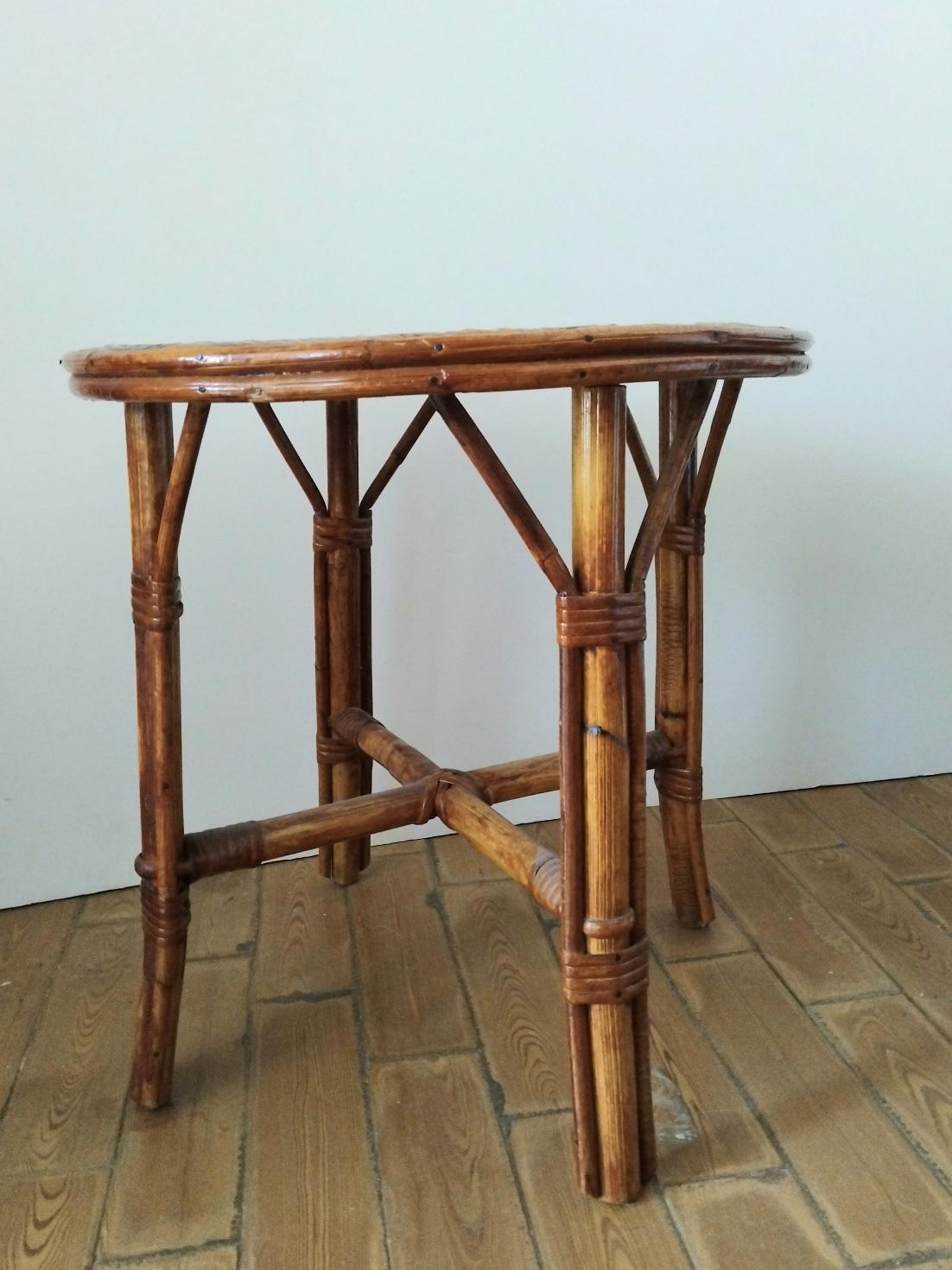 Runder Tisch Rattan Klein  Französische Riviere Moderne natürliche Korbweide 50er Jahre im Angebot 5