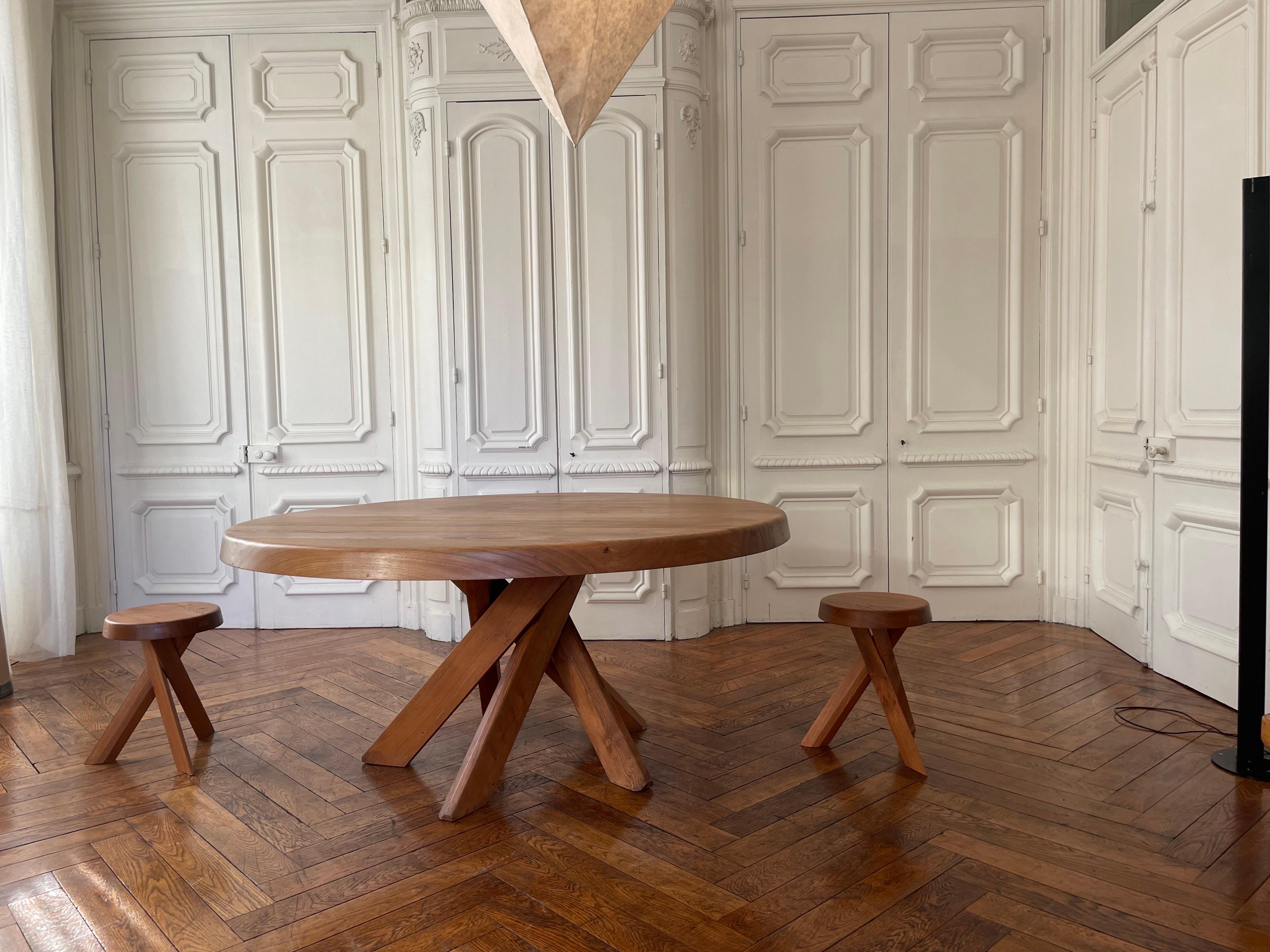 Round Table T 21 E Round SFAX Pierre CHAPO 1979 In French Elm.  For Sale 2