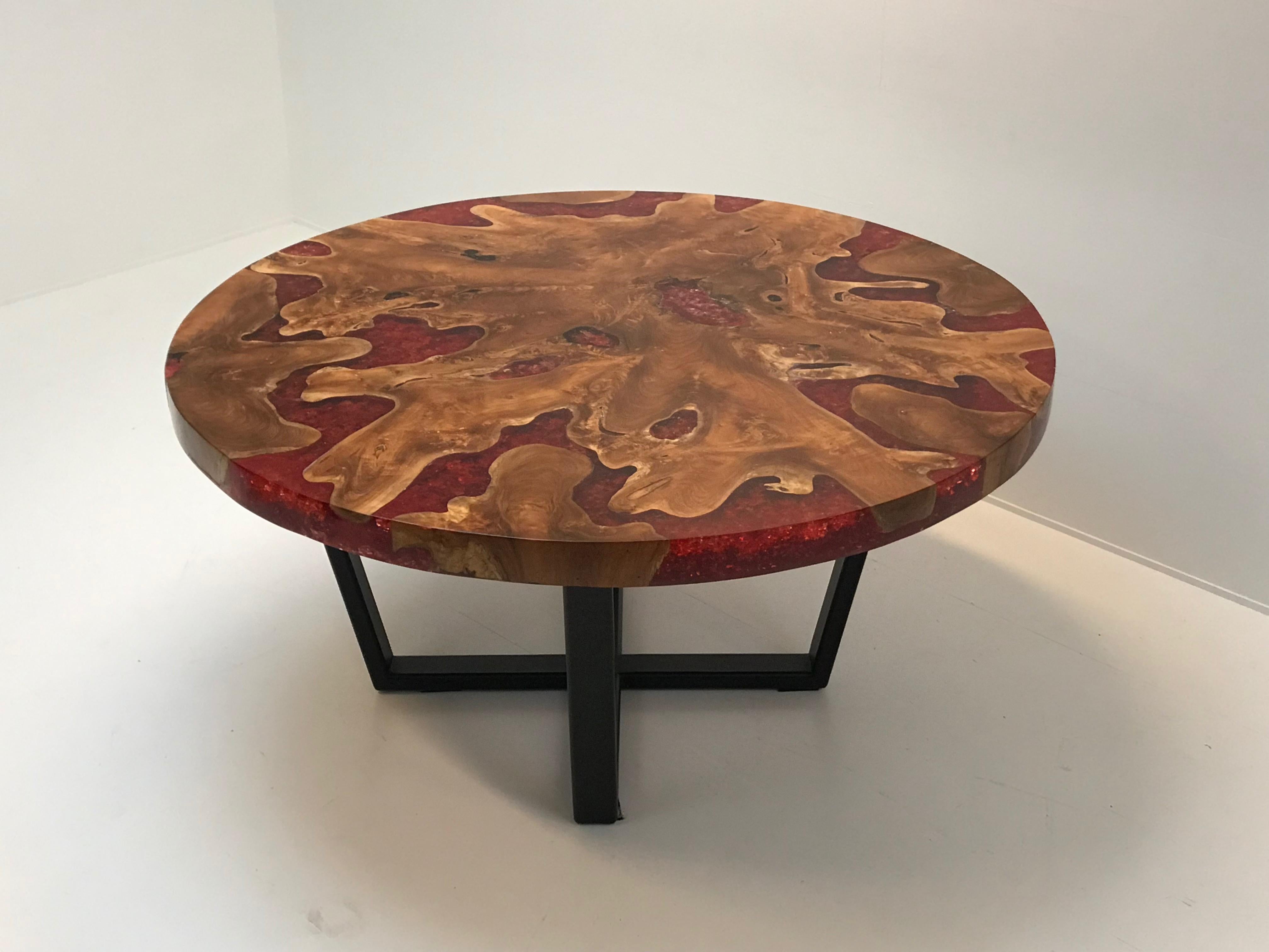 Vintage Round Table on a metal base in Teak Wood and Resin For Sale 6