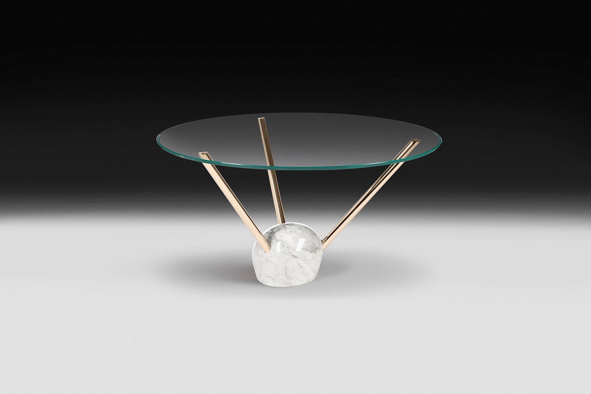 Runder Tisch Unnatural Kollektion Rays, Glas, Marmor und Galvanisiertes Metall, Italien (Abgeschrägt) im Angebot