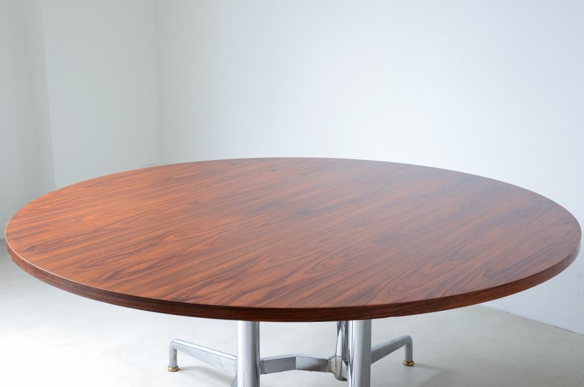 Chrome Round table with chromium plated base For Sale