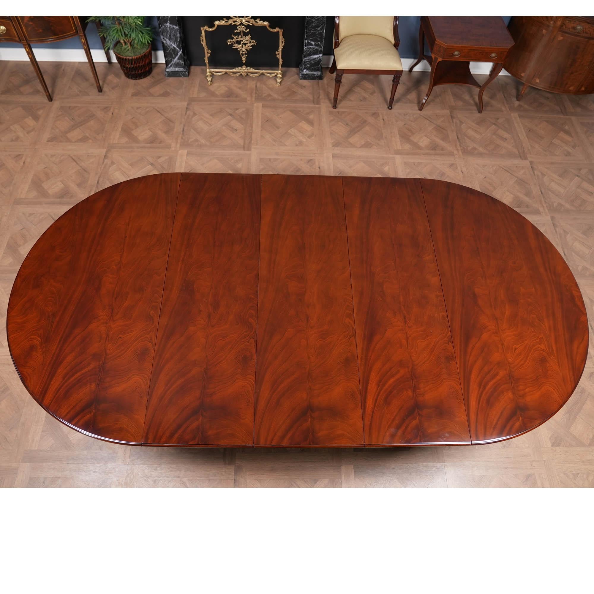 Table ronde avec bases Empire 60-115 pouces en vente 2
