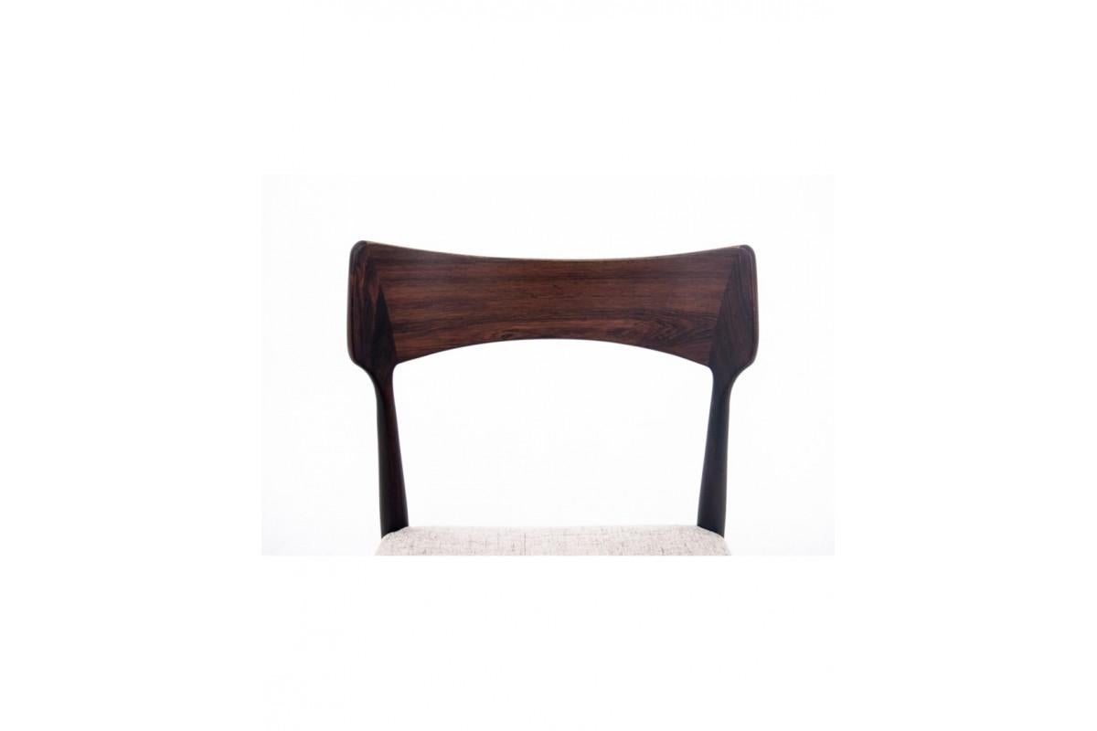 Round table with four chairs from the 1960s, Denmark. For Sale 1