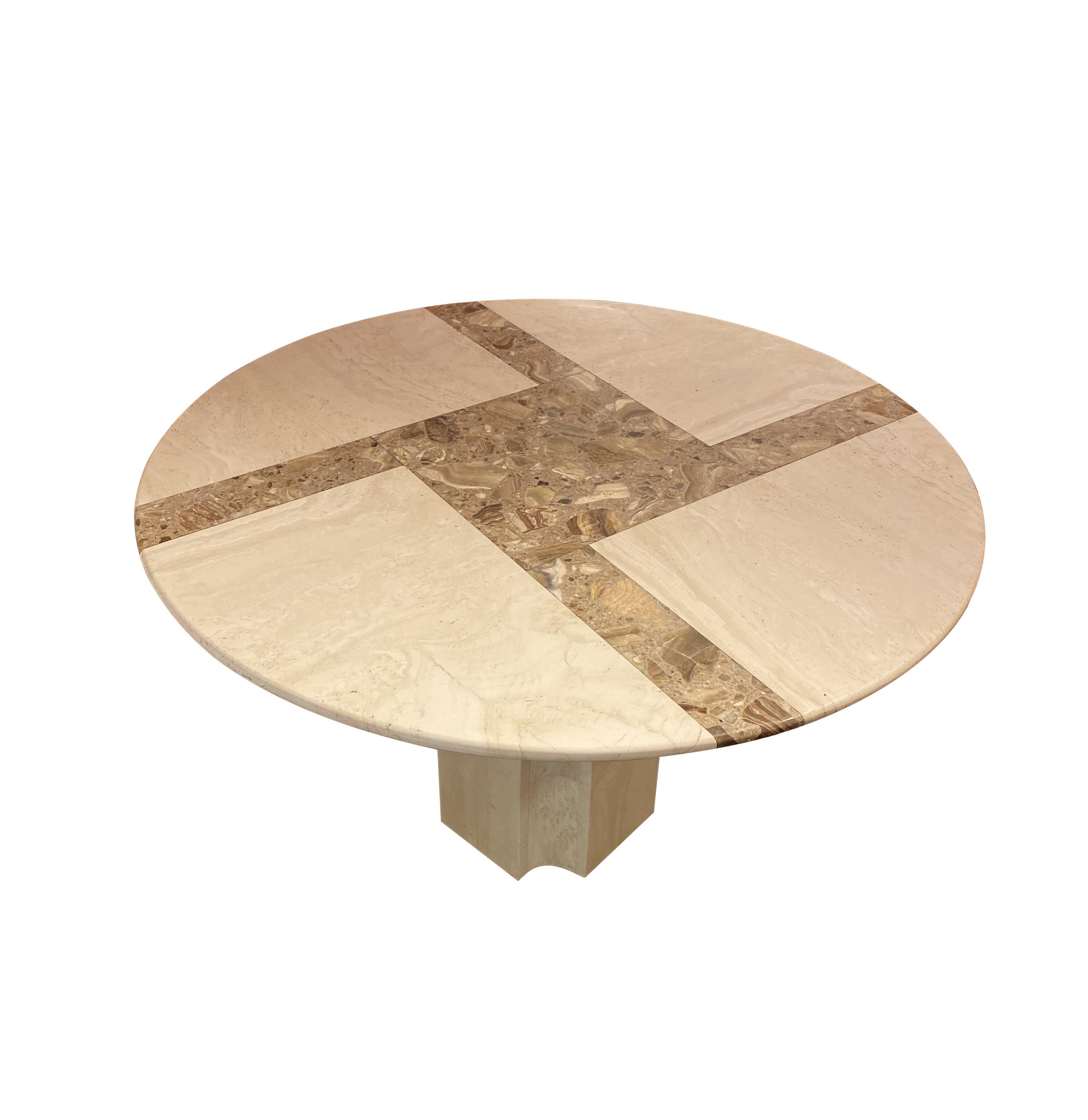 Exceptional round table on pedestal in travertine and Onyx. Top of 2 cm thick with geometric inlay decoration. 
Italian design, Circa 70. 

Good condition. 

Size: height: 72 Diameter: 119 cm
Pedestal: Width: 32 Depth: 36 cm.
  