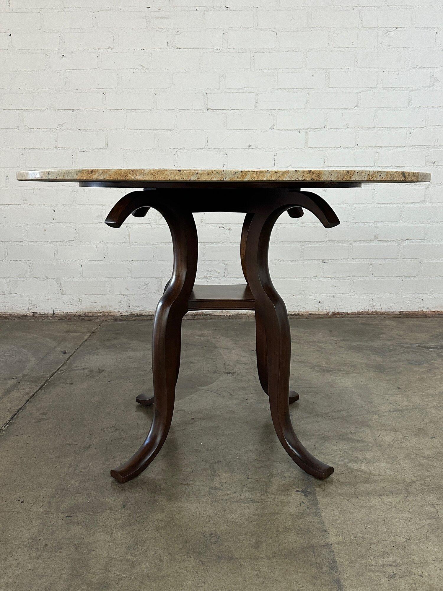 Runder Tisch mit skulpturalem Sockel im Angebot 4