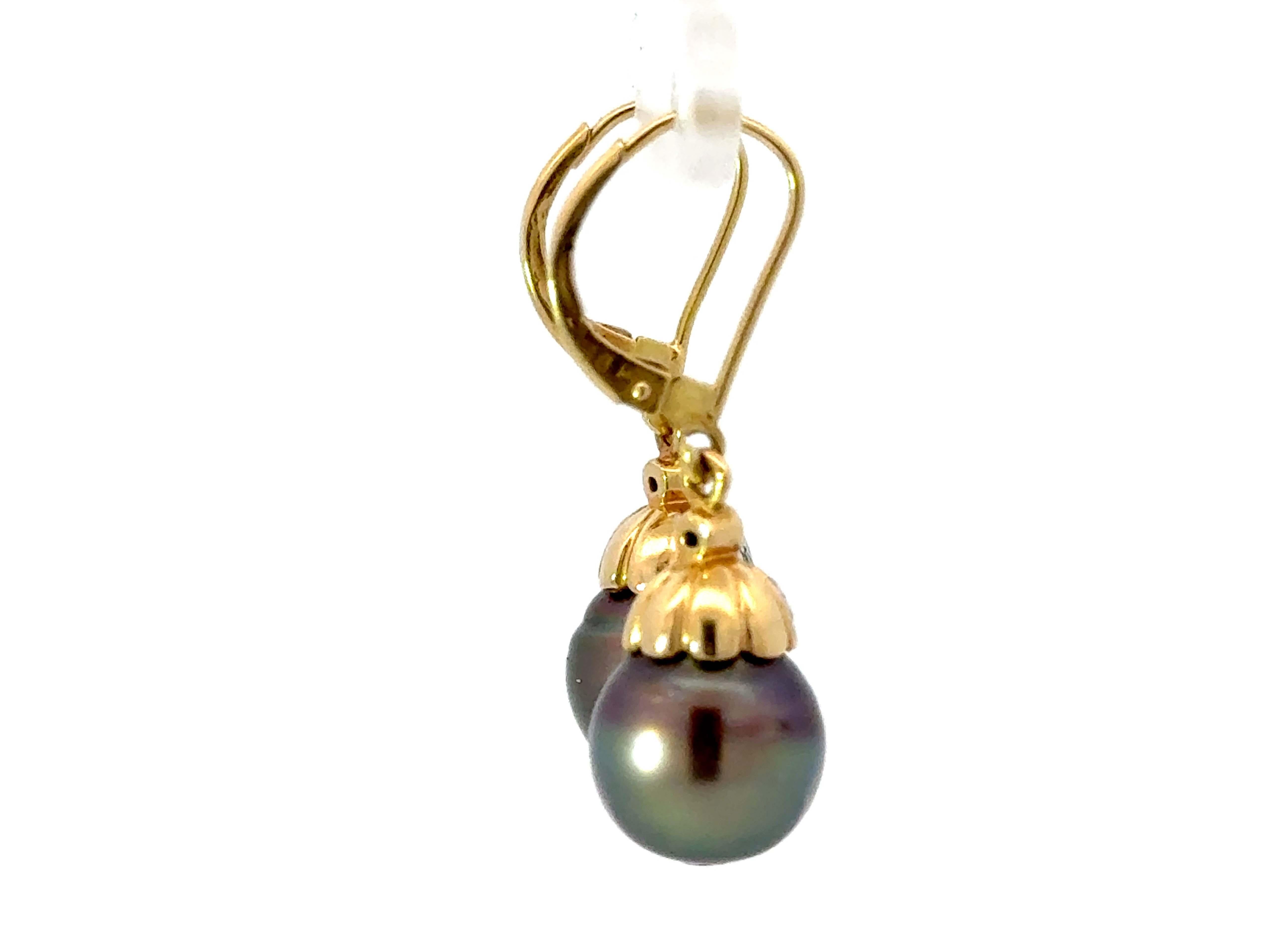 Round Tahitian Pearl and Diamond Dangly Earrings 18K Yellow Gold In Excellent Condition For Sale In Honolulu, HI