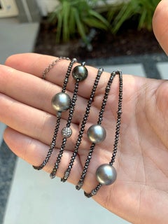 Collana lunga con perle di Tahiti e diamanti bianchi in oro 18k, Gellner 2024