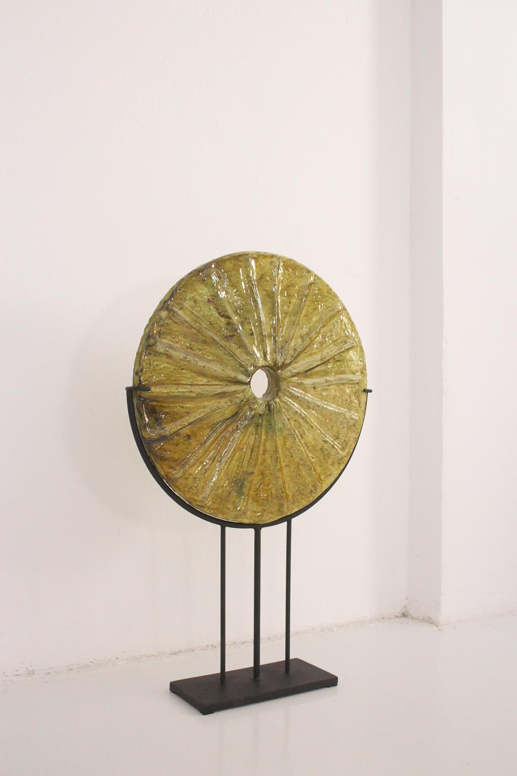 Moroccan Round Tamegroute decor (khaki) with metal upholder For Sale
