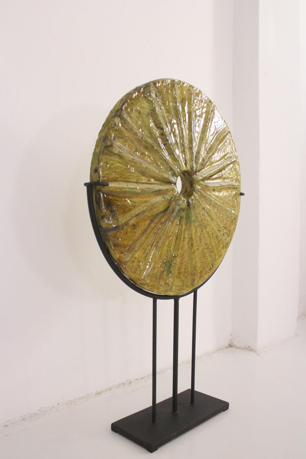 Metal Round Tamegroute decor (khaki) with metal upholder For Sale