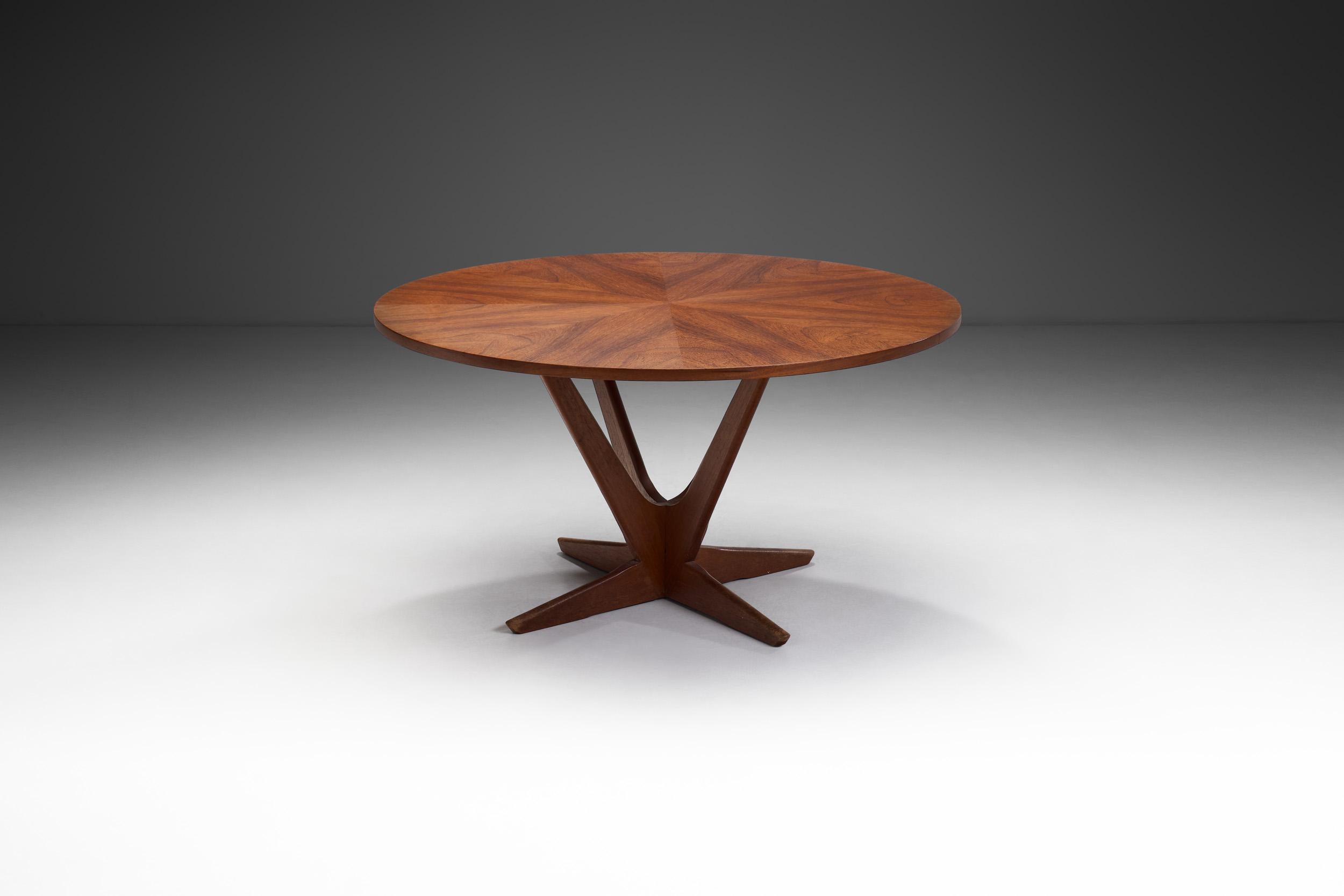 Mid-Century Modern Round Teak Coffee Table by Søren Georg Jensen, Denmark 1960s For Sale