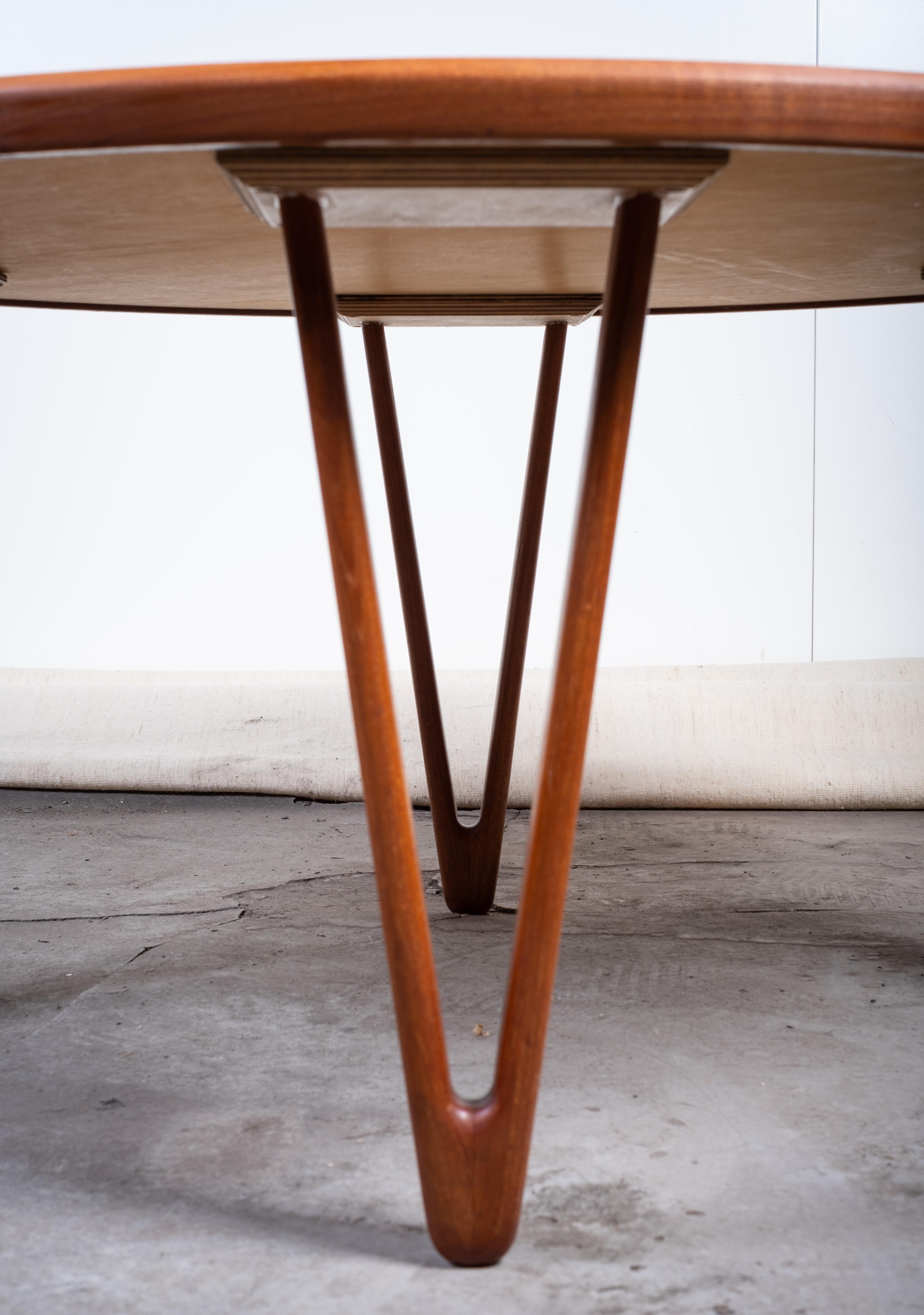 Mesa de centro redonda de teca de Tove & Edvard Kindt-Larsen, Dinamarca, Años 50 en venta 1