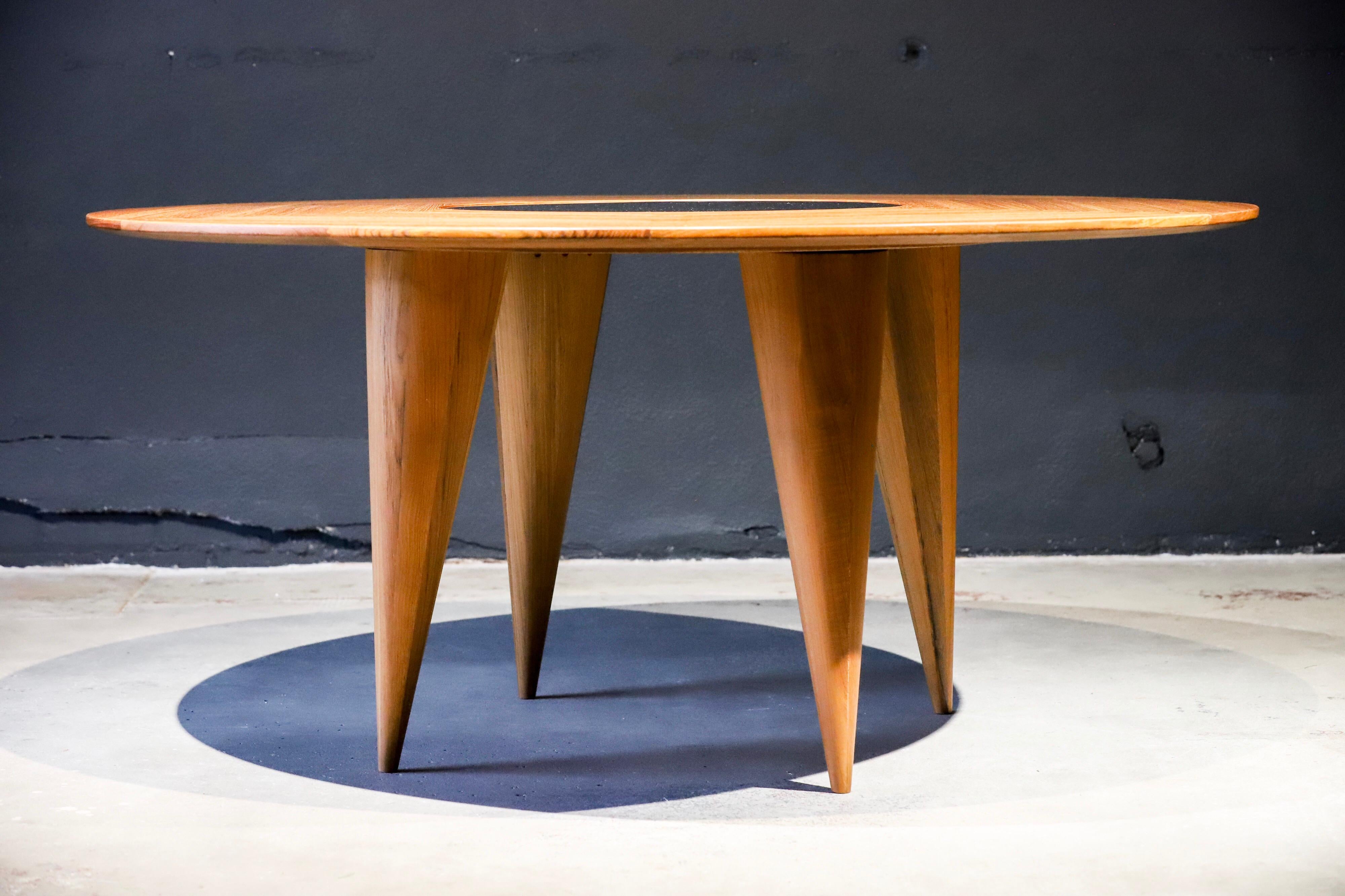 Round Teak Dining or Conference Table In Good Condition In Oklahoma City, OK