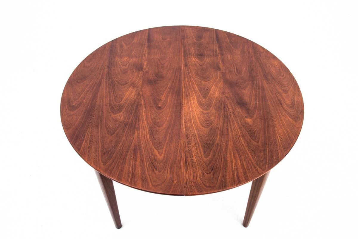 Scandinavian Modern Round Teak Dining Table, Danish Design, 1960s