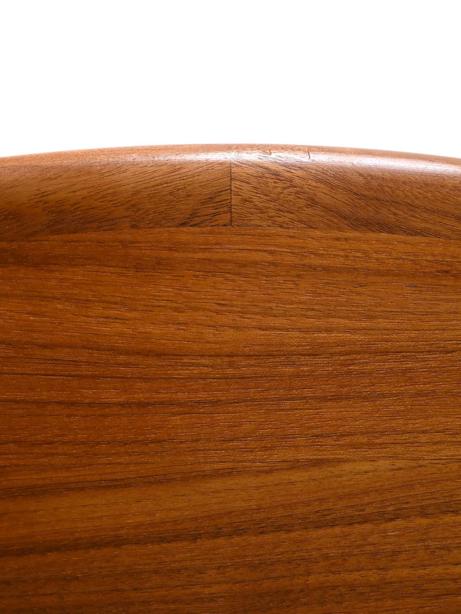 Round teak dining table 2