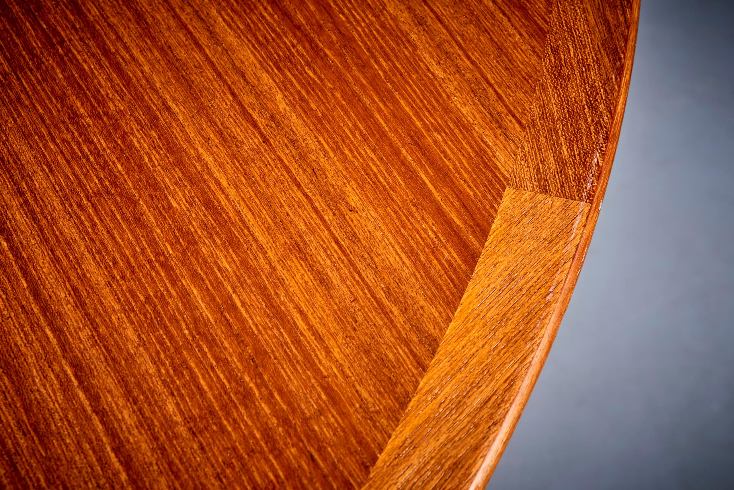 Round Teak Dining Table with two Extensions by Arne Vodder for Sibast Mobler 2