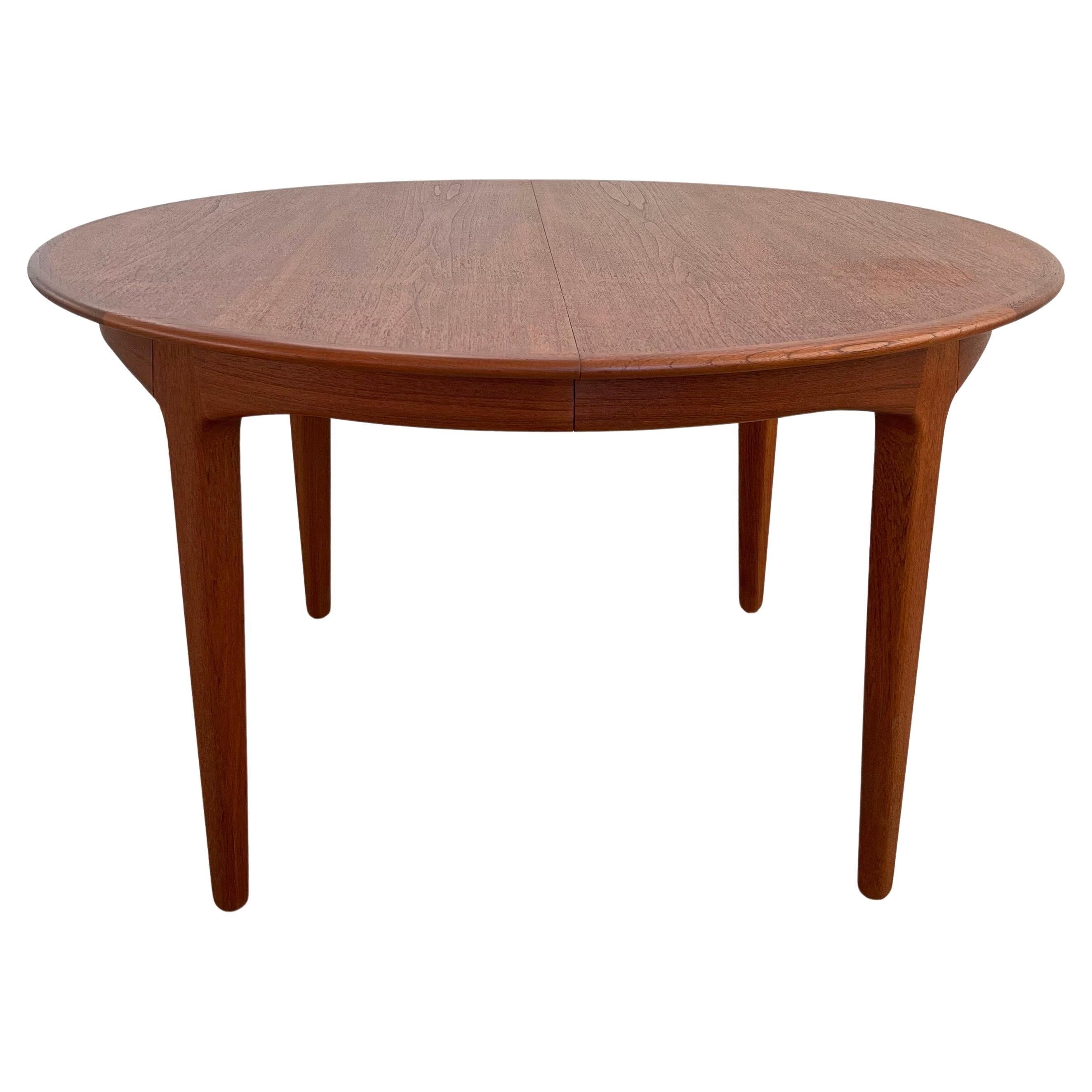 Round Teak Extension Dining Table By Henning Kjaernulf For Soro Stole, Denmark For Sale