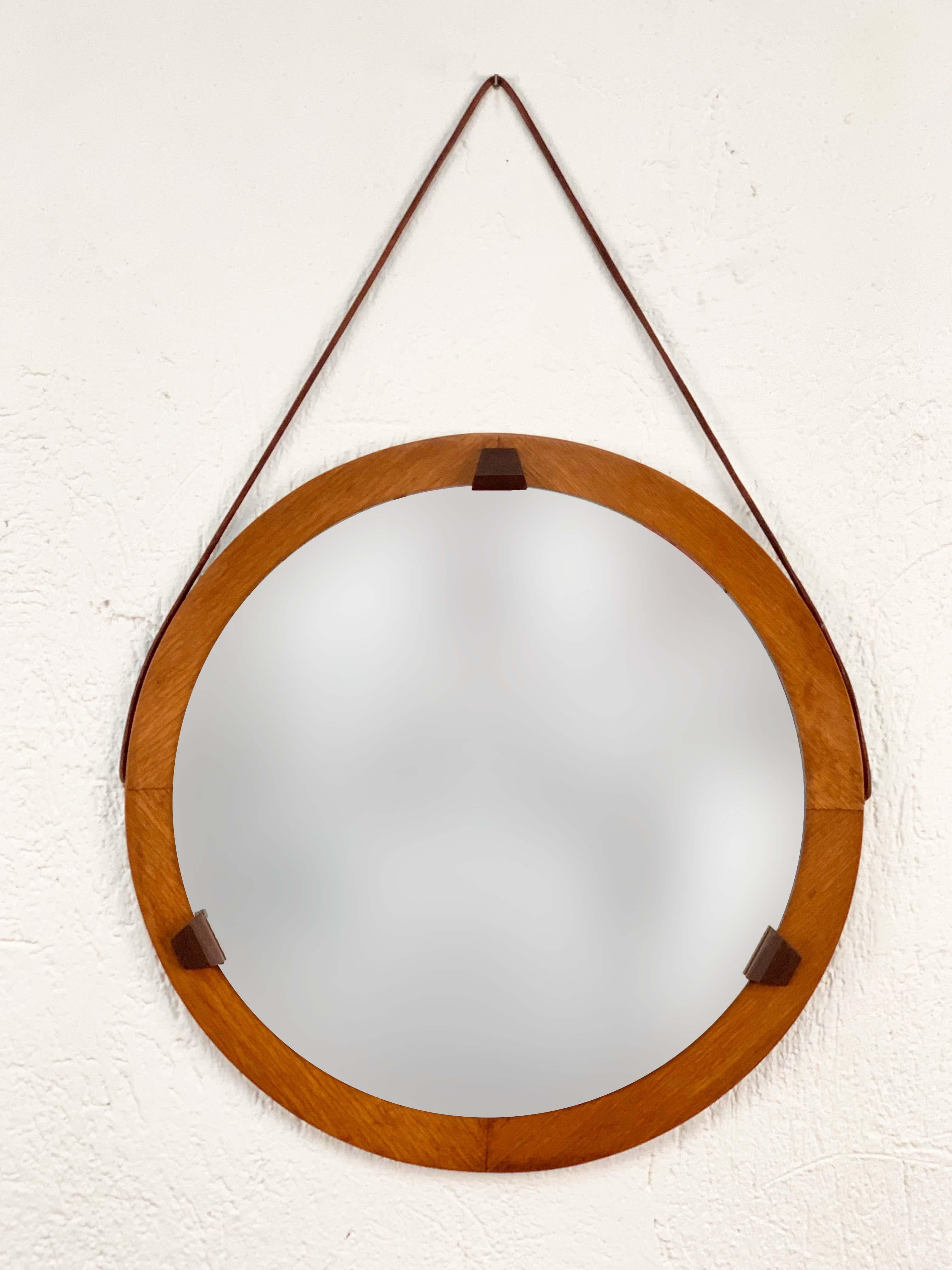 Mid-Century Modern Round Teak Framed Mirror, Italian Wall Mirror and Leather, Italy, 1960s