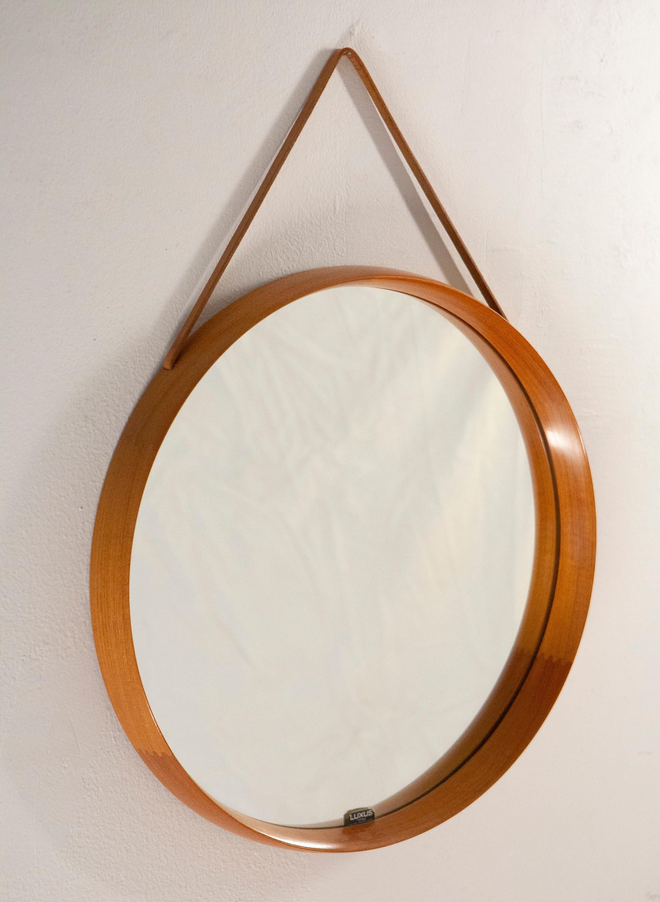 Round Teak Mirror by Uno and Osten Kristiansson for Luxus Vittsjö, Sweden, 1960s For Sale 4