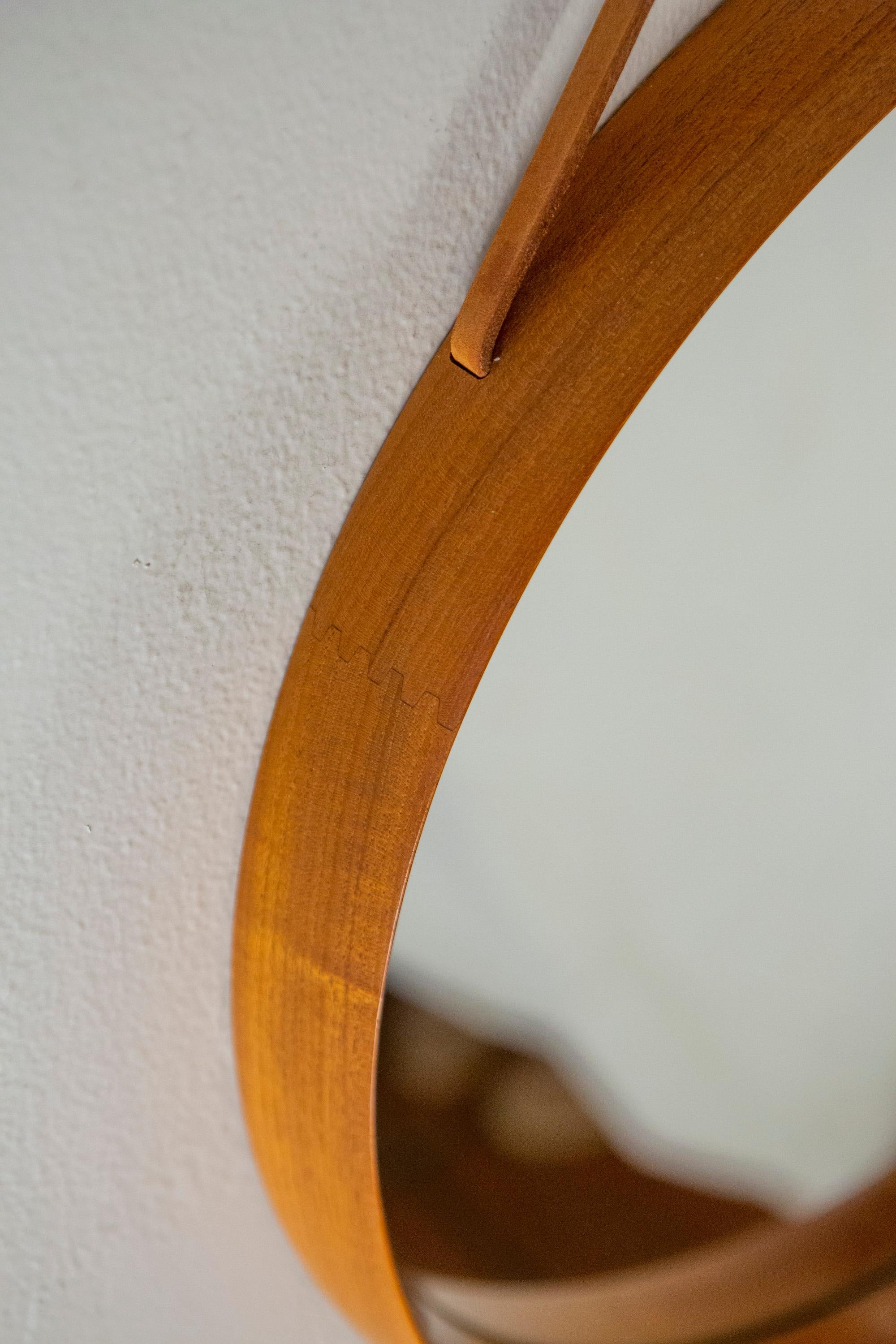 Round Teak Mirror by Uno and Osten Kristiansson for Luxus Vittsjö, Sweden, 1960s For Sale 13