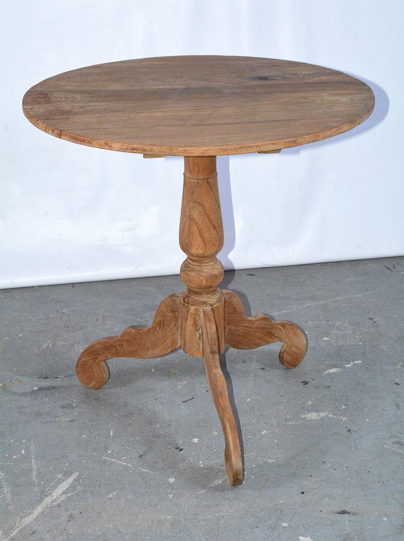 Rustic country style round top pedestal table with turned base supported by three splayed legs. The small wine or side table also lends itself as lamp, tea table or nightstand. Can also be perfect as night table, end tables, occasional table, tea