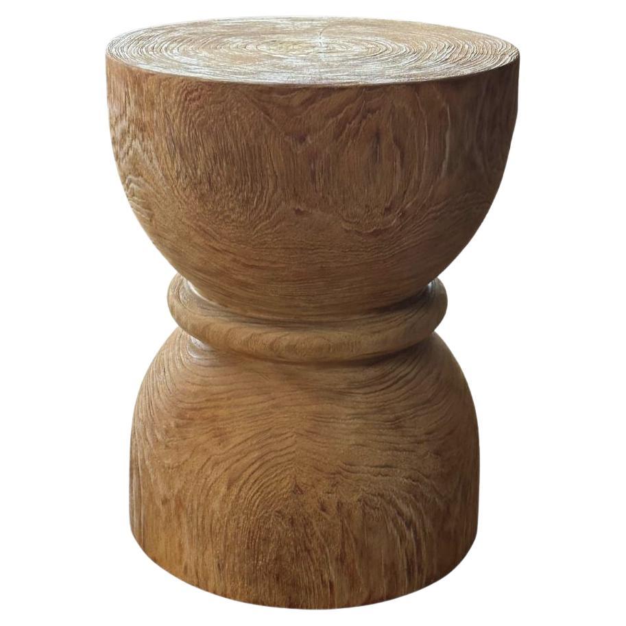 Table d'appoint ronde en bois de teck, finition Dark Brown, design en verre sablé, Modernity en vente