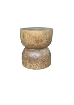 Table d'appoint ronde en bois de teck, finition naturelle, design stratifié, organique moderne