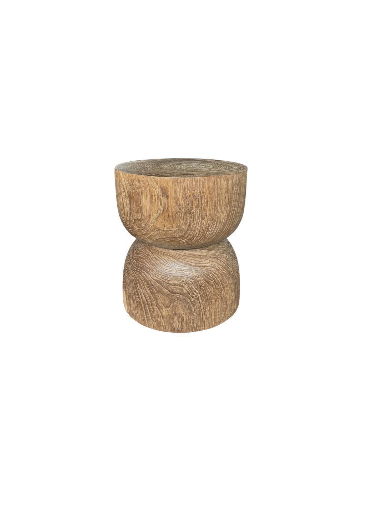 Indonesiano Round Teak Wood Side Table, Natural Finish, Layered Design, Modern Organic in vendita