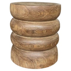 Mesa auxiliar redonda de madera de teca, acabado natural, diseño en capas, moderno orgánico