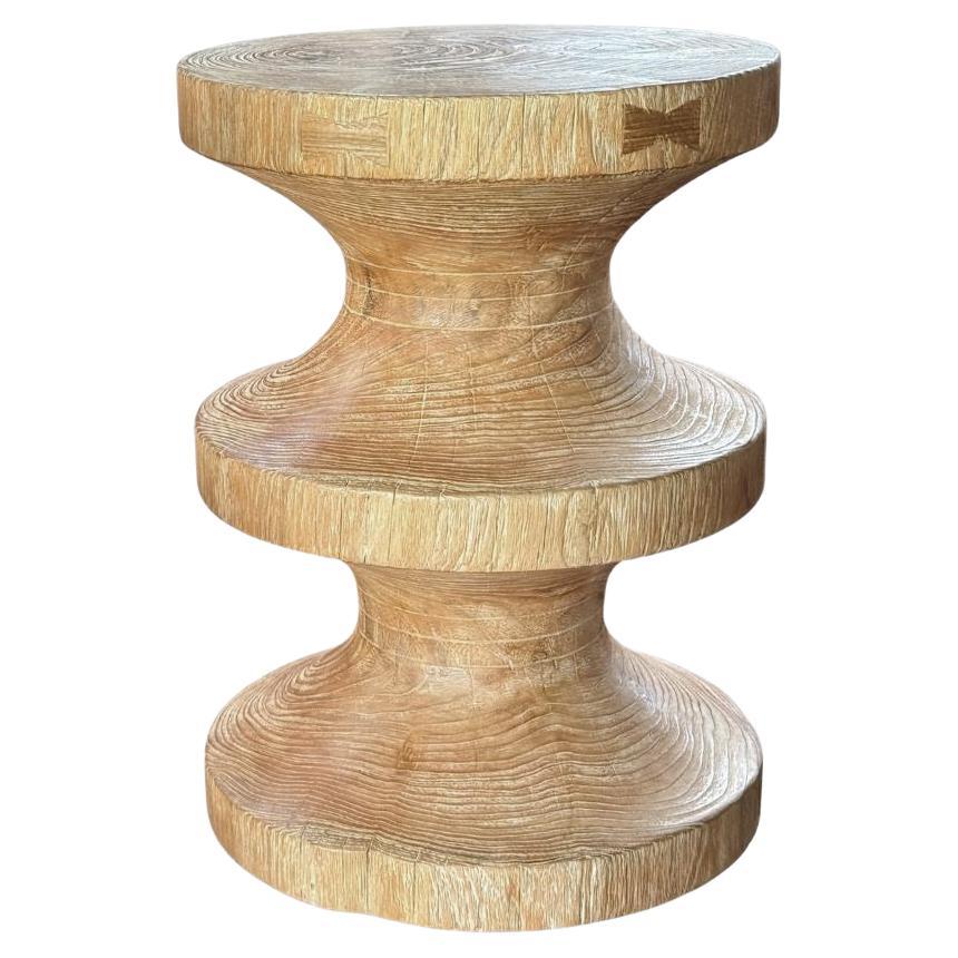 Round Teak Wood Side Table, Natural Finish, Modern Organic im Angebot