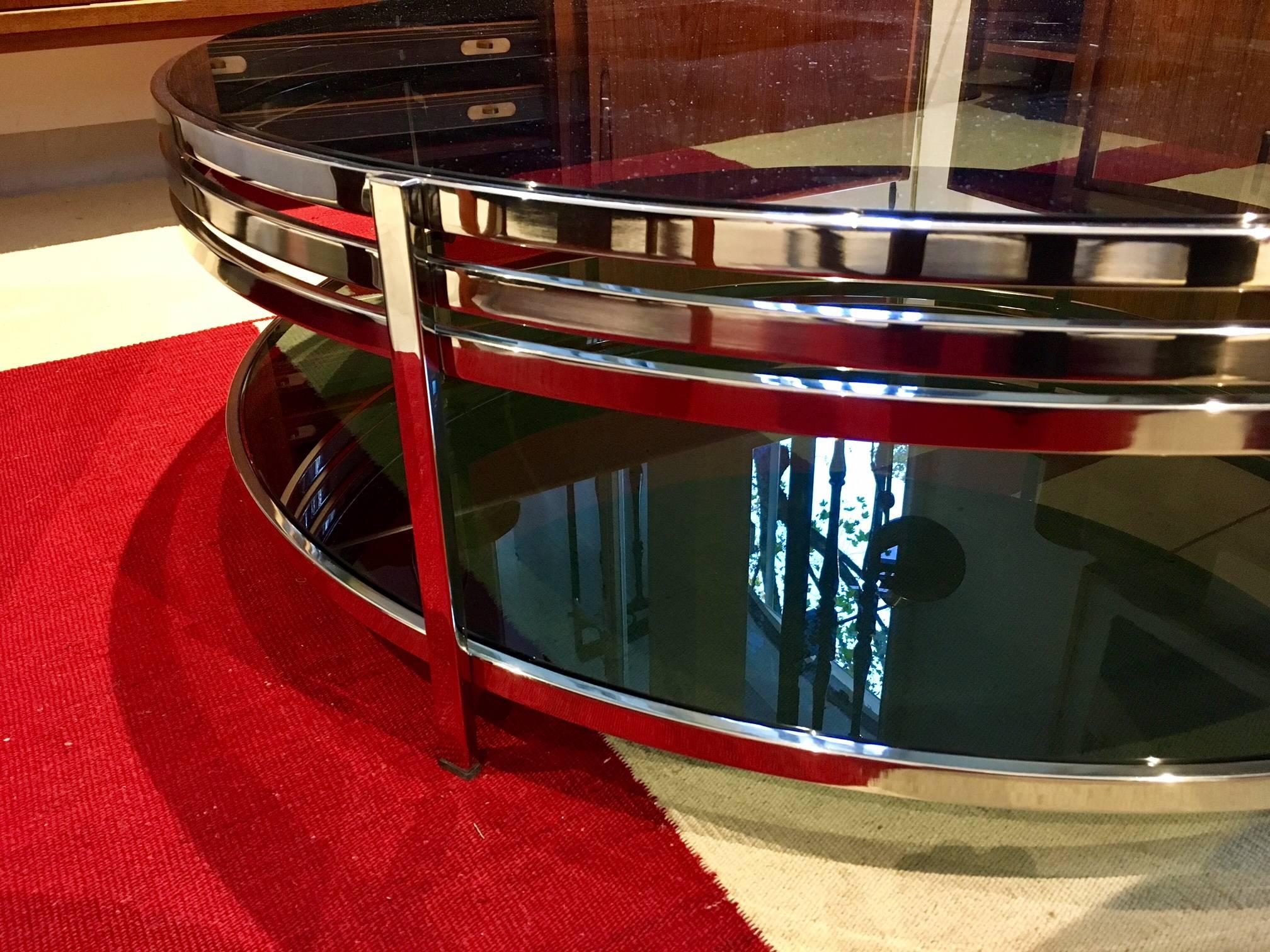 Round Tempered Glass Coffee Table with Polished Steel Frame In Good Condition In Madrid, ES