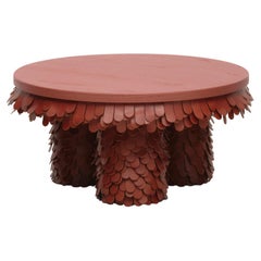 table basse ronde en bois et cuir brun organique texturé