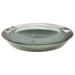1970s ashtray Round Thick Glass Ashtray Ascribable to Fontana Arte, Italy, 1960s - 1970s