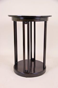 Runder Thonet-Tisch "Fledermaus" von J. Hoffmann Bugholz:: Österreich:: um 1905