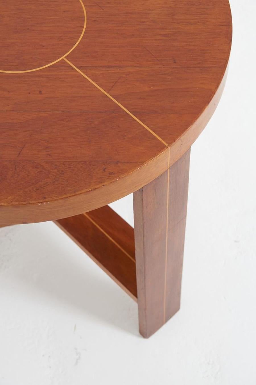 Mid-20th Century Round Three Legged Side Table, England, 1950s For Sale