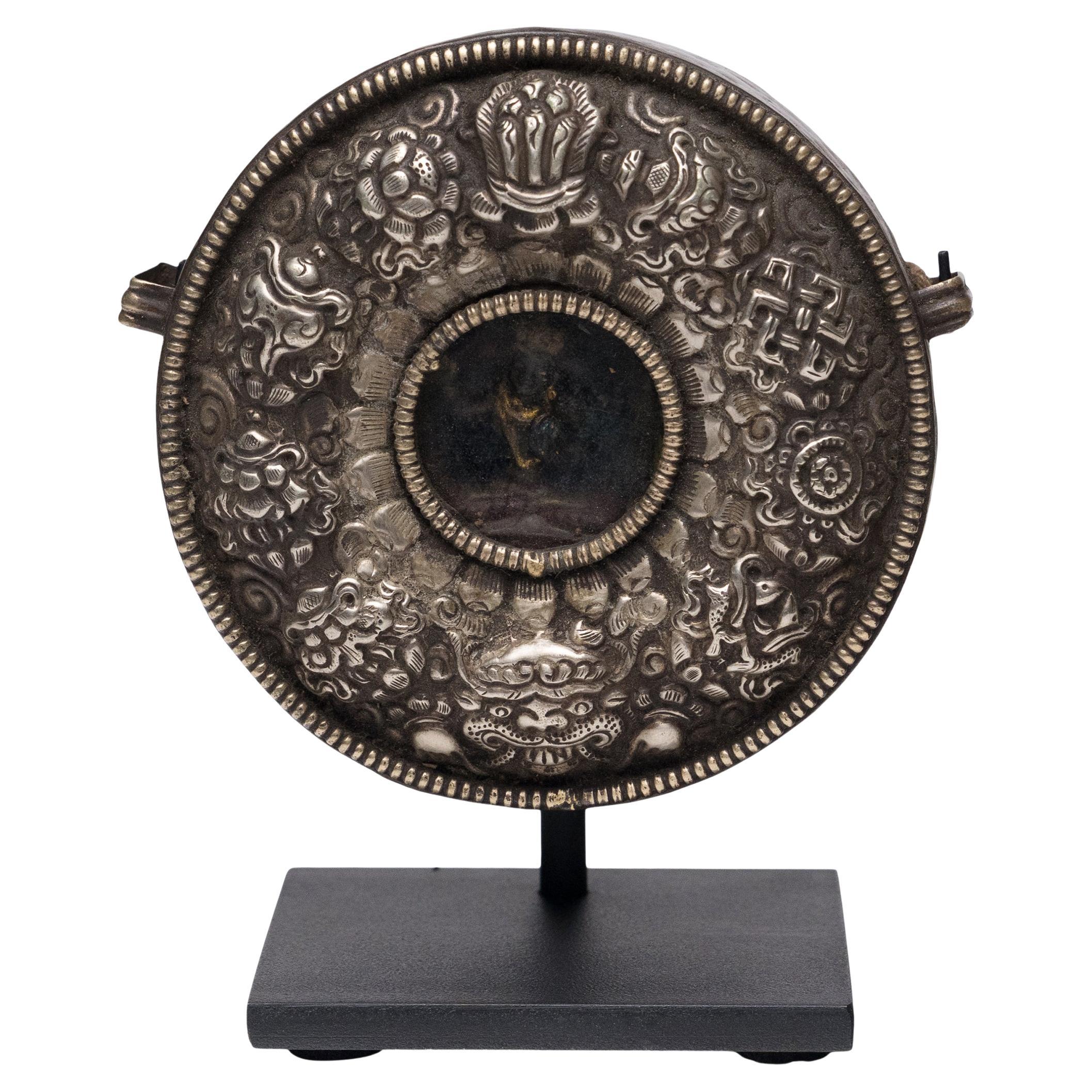 Runder tibetischer Gau-Wanderschrein, um 1900